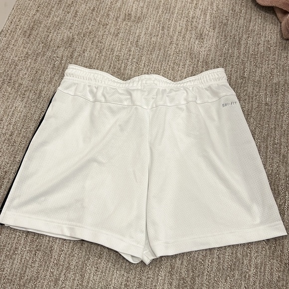 Nike Dri-Fit running shorts - Picture 2 of 4